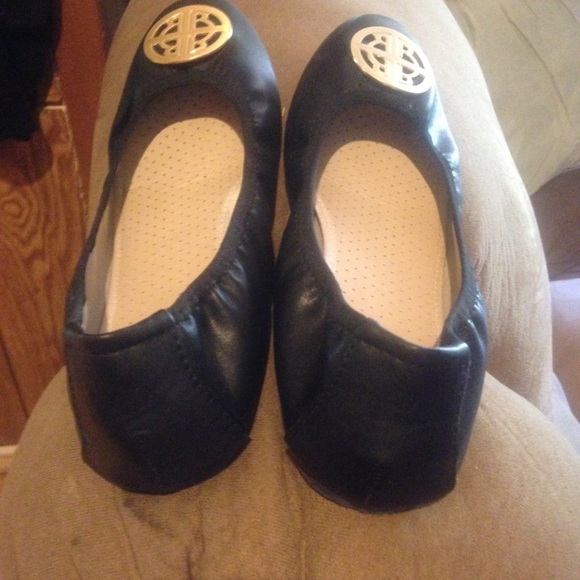 Flats - Picture 2 of 4